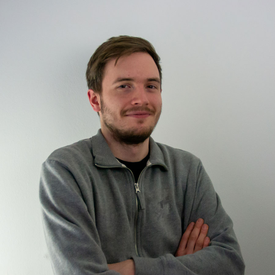 Attila Szabó – Mitarbeiter, Tischler