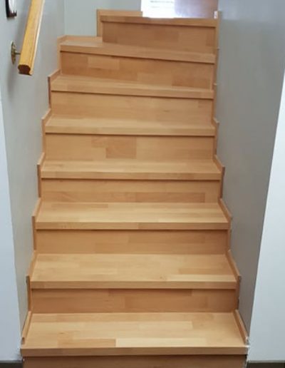 Treppenverkleidung mit Parkett